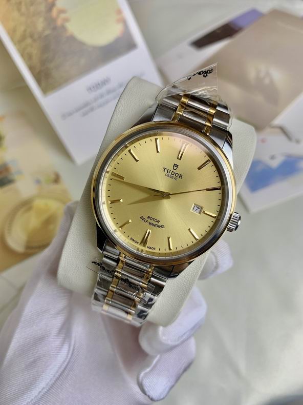 Tudor men watch M28