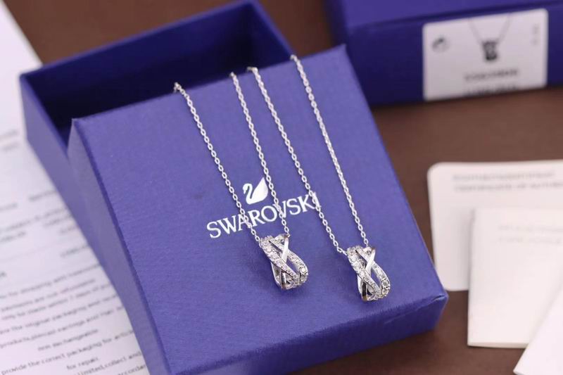 Swarovski Necklace 10yxs24